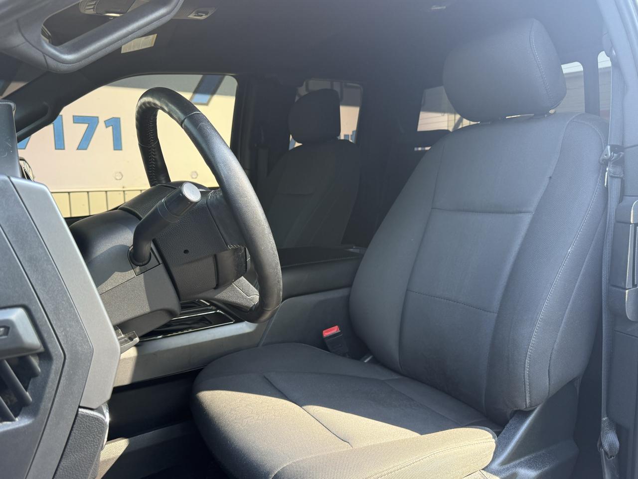 Ford F-150 Lariat 4WD SuperCab 8' Box 2019