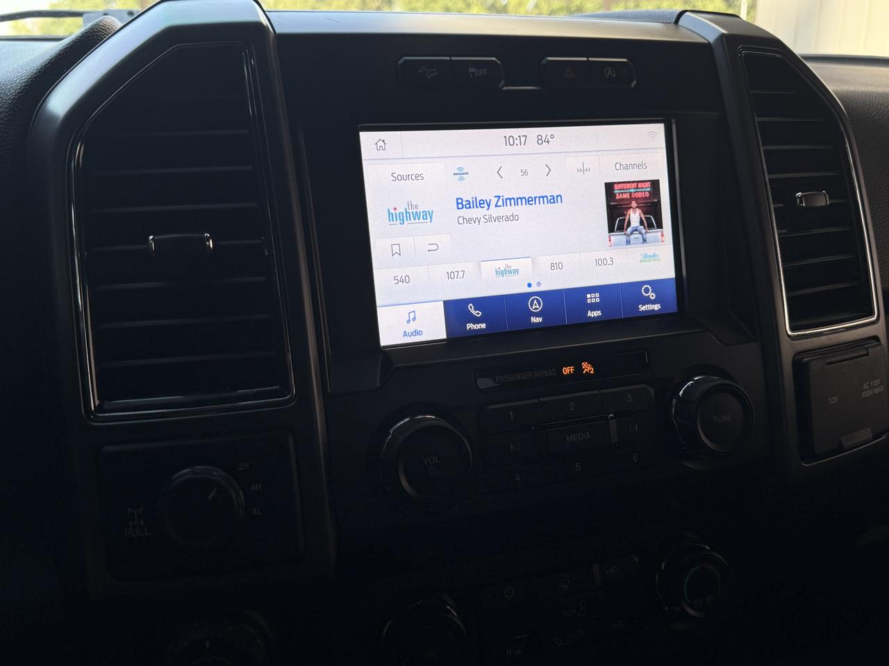 Ford F-150 Lariat 4WD SuperCab 8' Box 2019