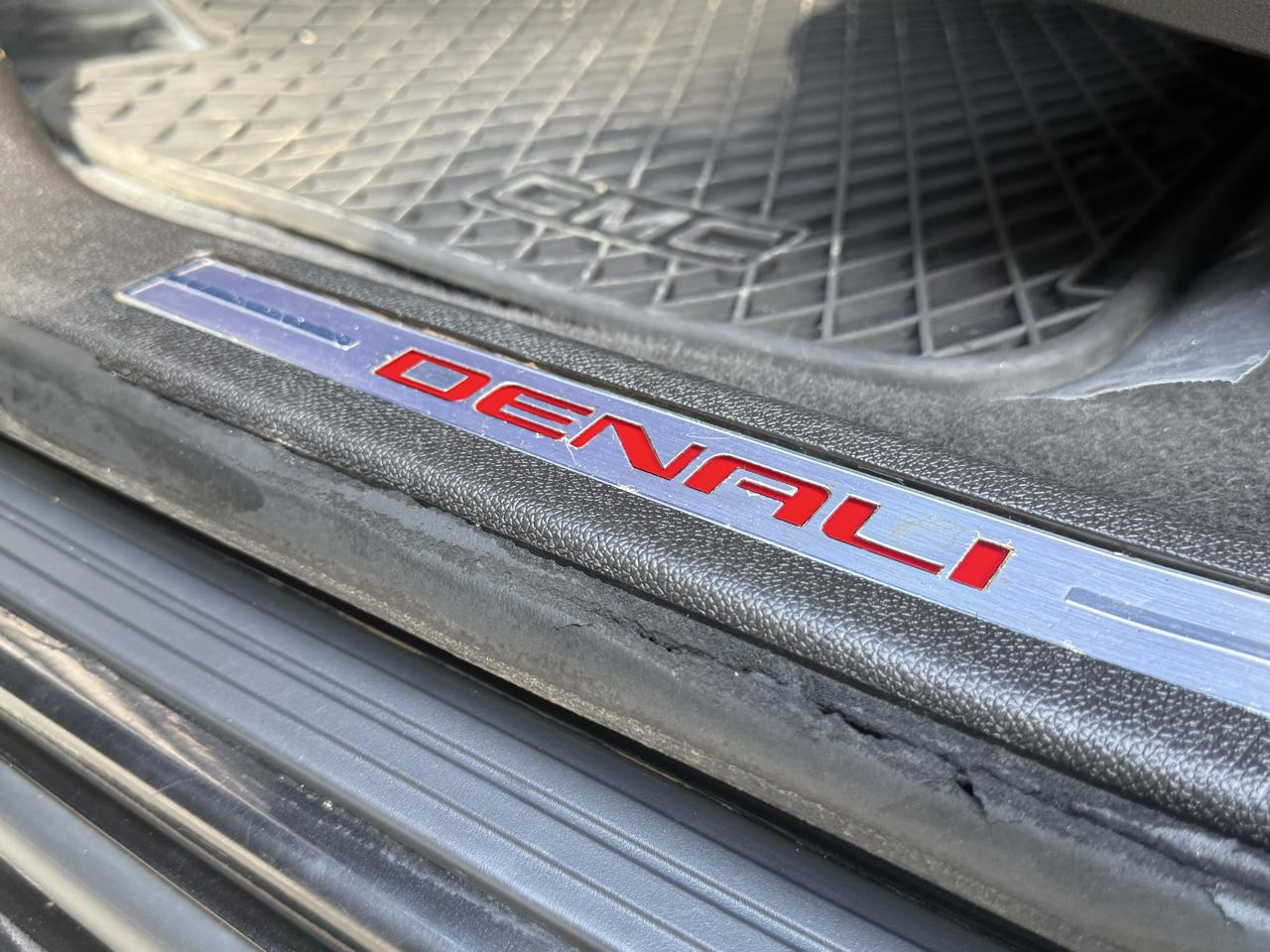 GMC Acadia AWD 4dr Denali 2014