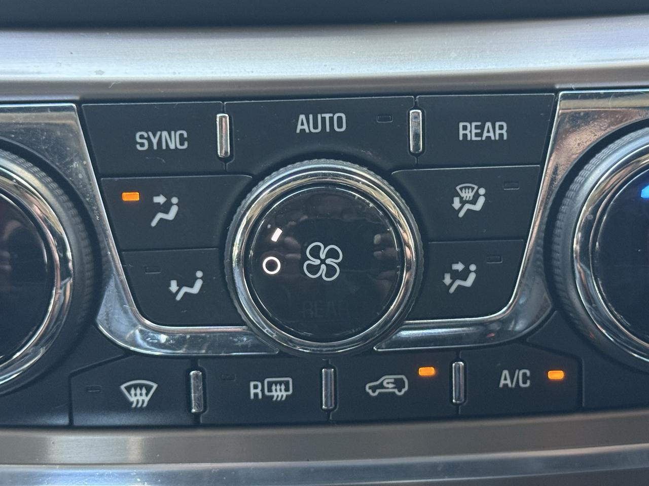 GMC Acadia AWD 4dr Denali 2014