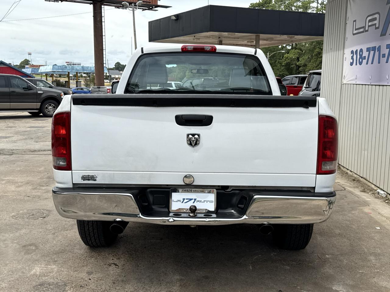Dodge Ram 1500 2dr Reg Cab 120.5 ST 2006