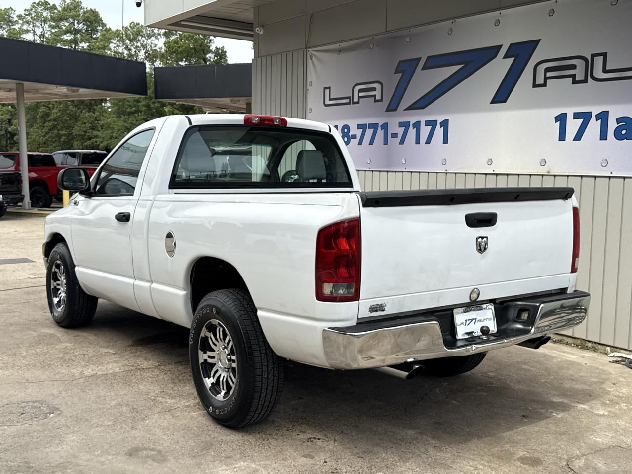 Dodge Ram 1500 2dr Reg Cab 120.5 ST 2006
