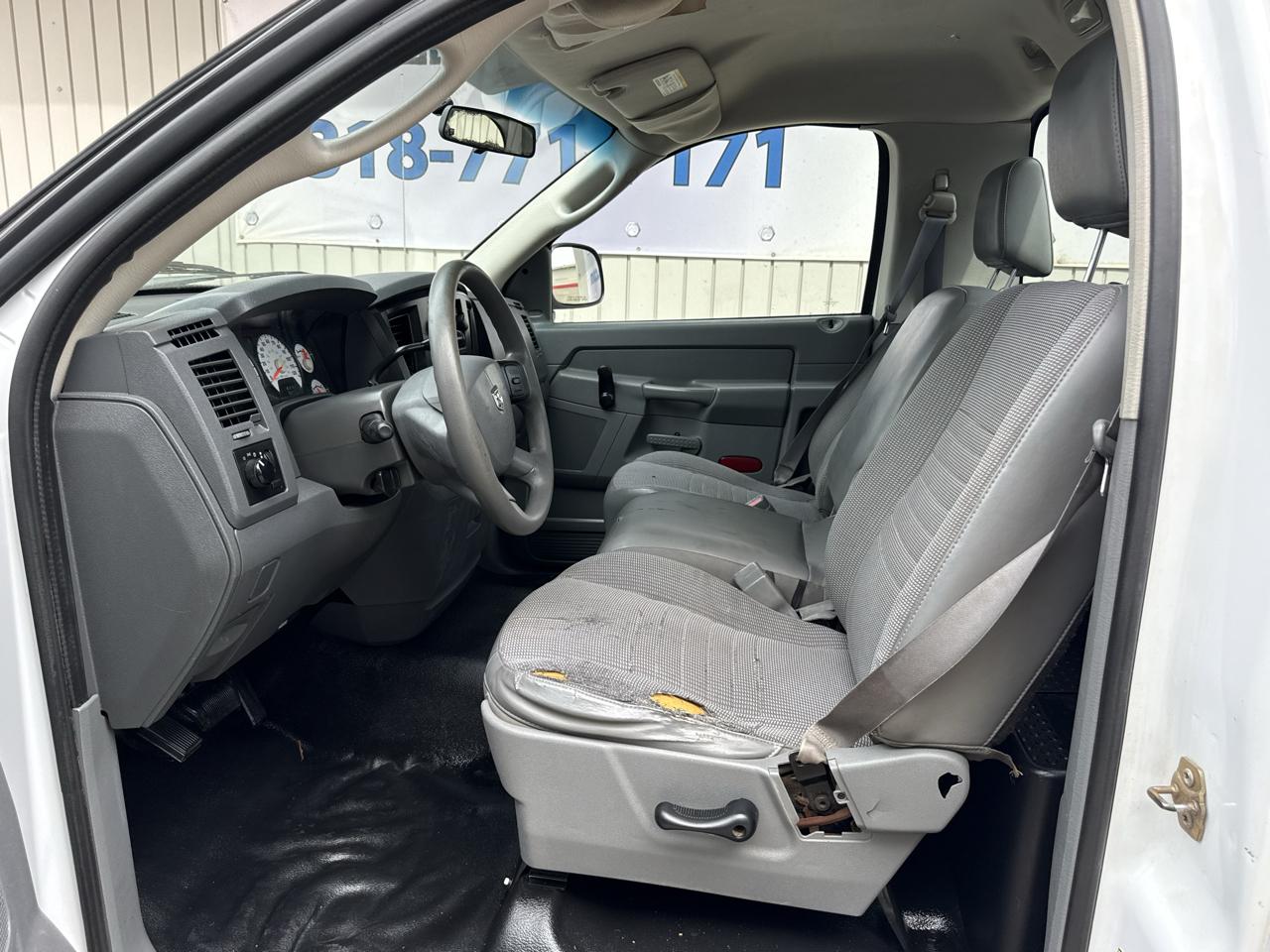 Dodge Ram 1500 2dr Reg Cab 120.5 ST 2006