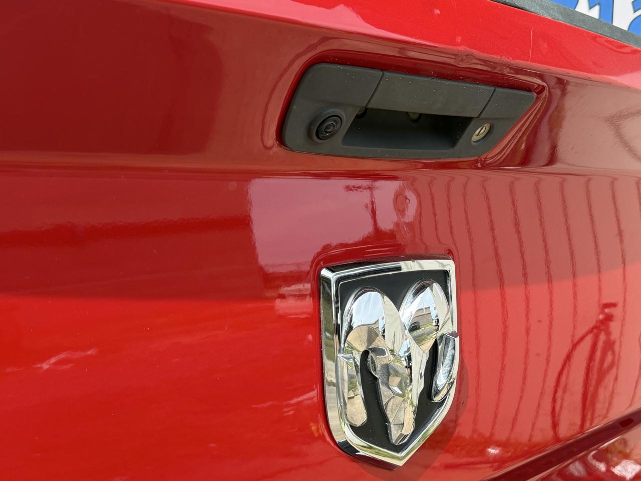 RAM 1500 2WD Crew Cab 140.5" Big Horn 2015