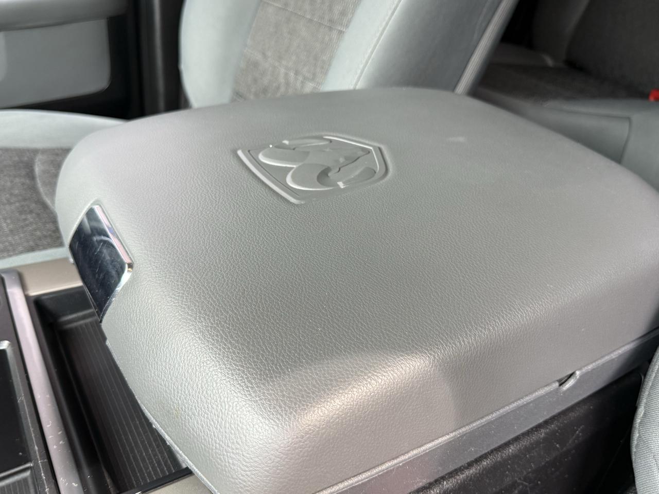 RAM 1500 2WD Crew Cab 140.5" Big Horn 2015
