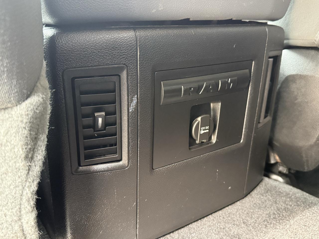RAM 1500 2WD Crew Cab 140.5" Big Horn 2015