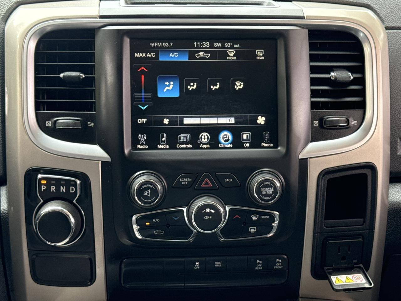 RAM 1500 2WD Crew Cab 140.5" Big Horn 2015
