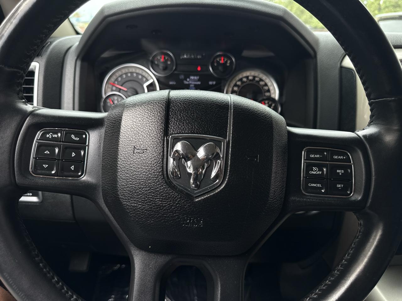 RAM 1500 2WD Crew Cab 140.5" Big Horn 2015