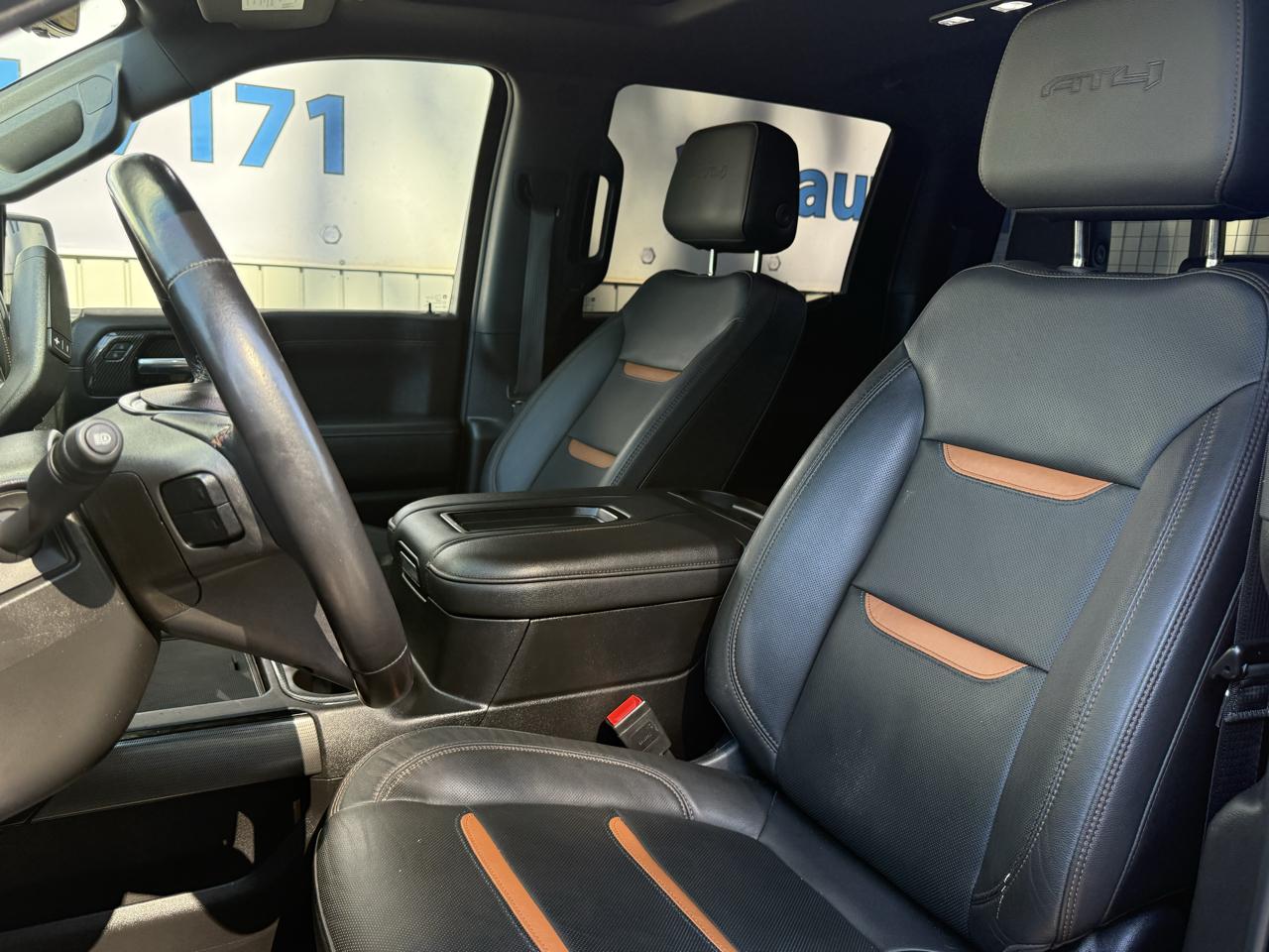 GMC Sierra 1500 4WD Crew Cab 147" AT4 2020
