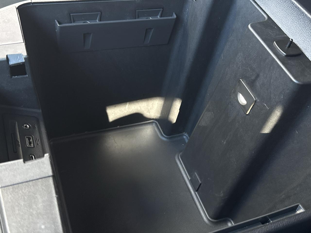 GMC Sierra 1500 4WD Crew Cab 147" AT4 2020