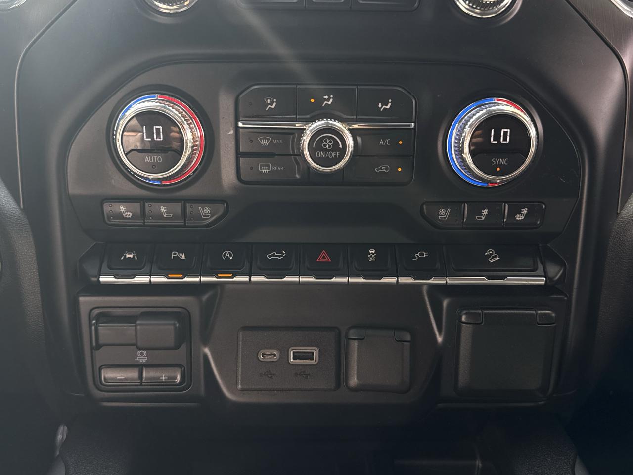 GMC Sierra 1500 4WD Crew Cab 147" AT4 2019