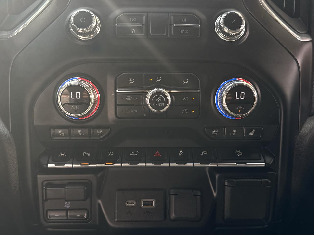 GMC Sierra 1500 4WD Crew Cab 147" AT4 2019