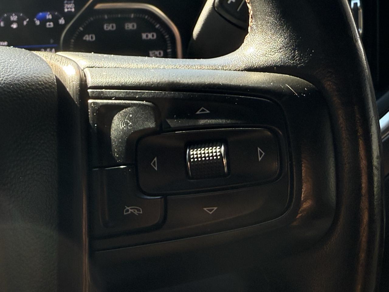 GMC Sierra 1500 4WD Crew Cab 147" AT4 2019