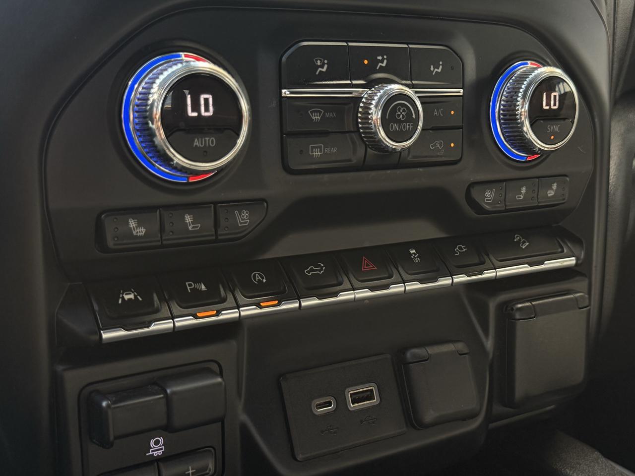 GMC Sierra 1500 4WD Crew Cab 147" AT4 2019