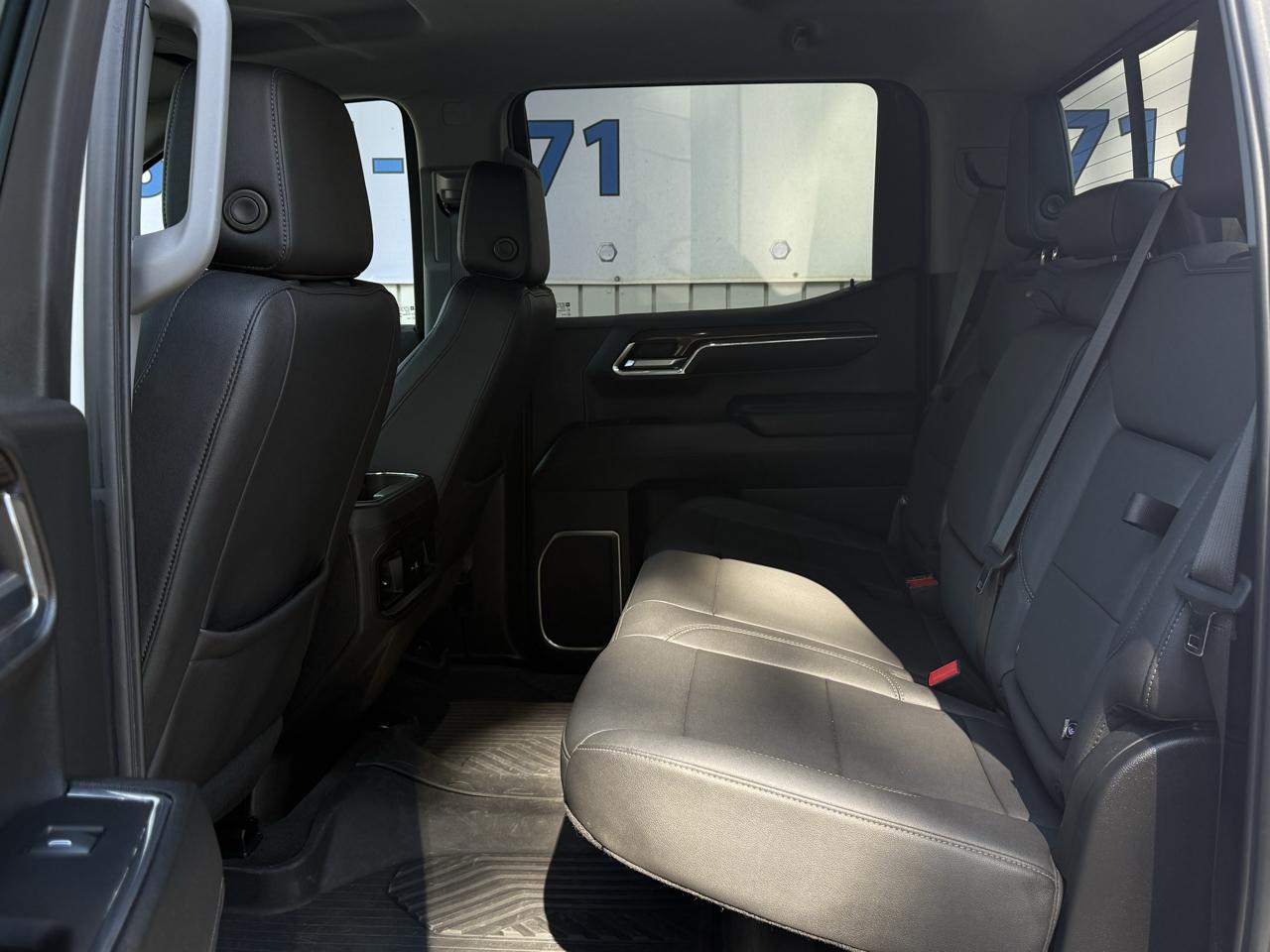 Chevrolet Silverado 1500 4WD Crew Cab 147" LT Trail Boss 2024