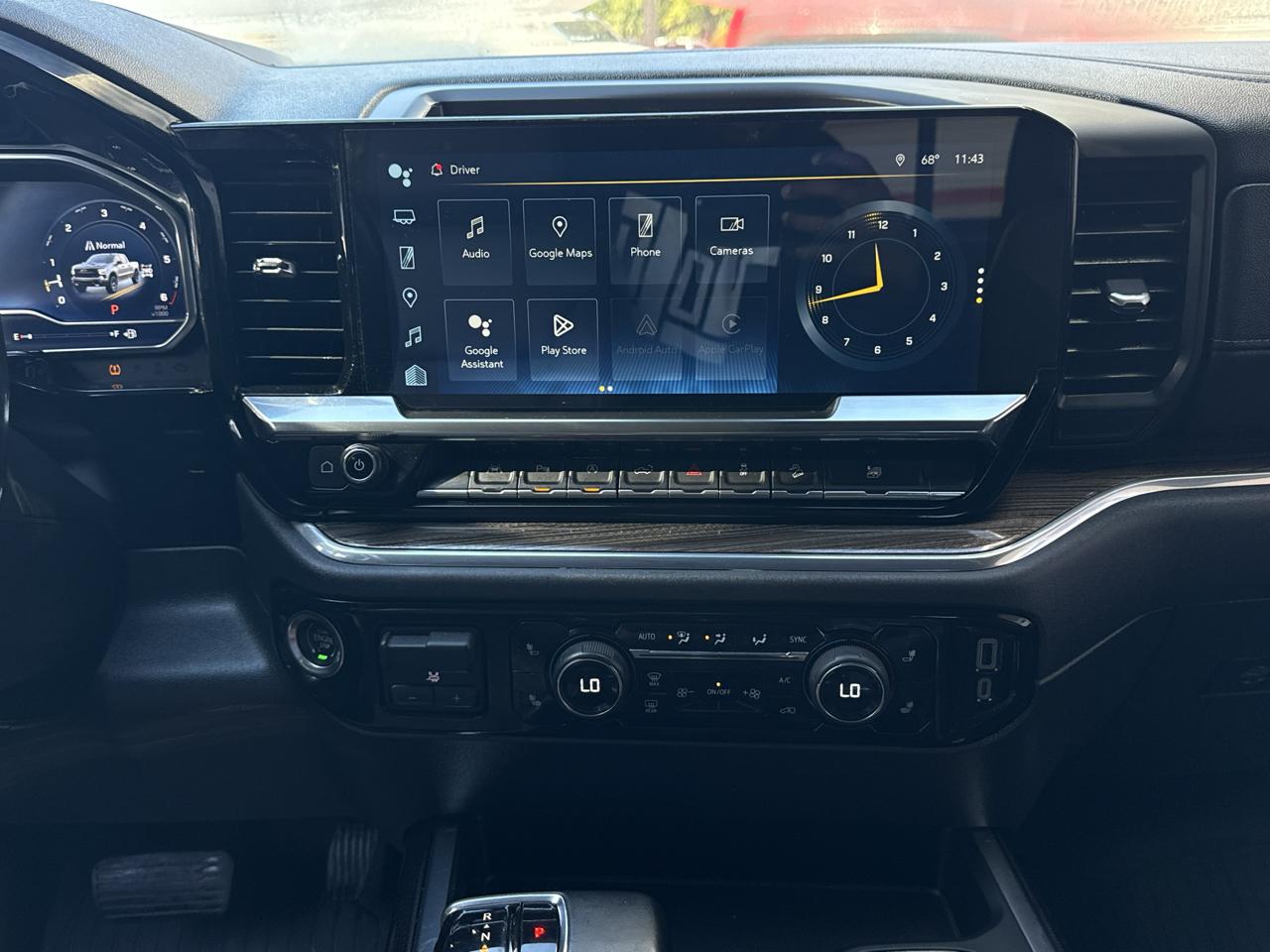 Chevrolet Silverado 1500 4WD Crew Cab 147" LT Trail Boss 2024