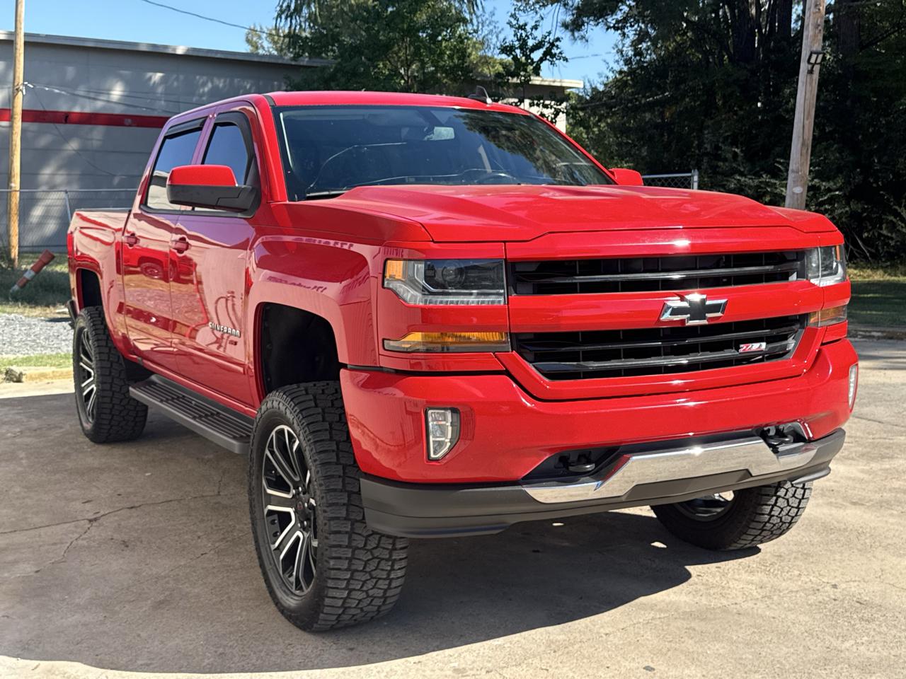 Chevrolet Silverado 1500 4WD Crew Cab 143.5" LT w/2LT 2018