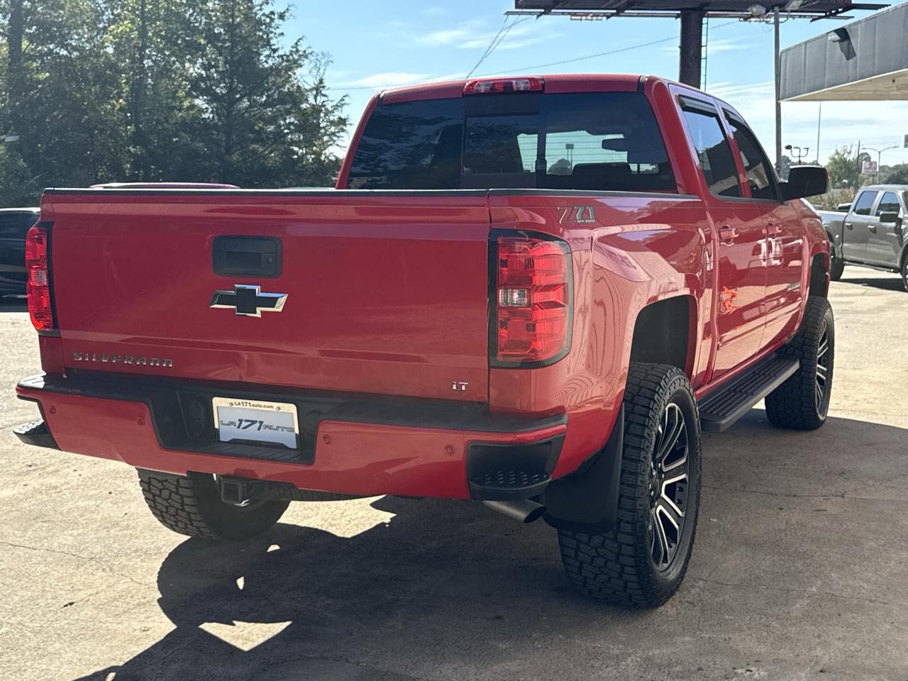 Chevrolet Silverado 1500 4WD Crew Cab 143.5" LT w/2LT 2018