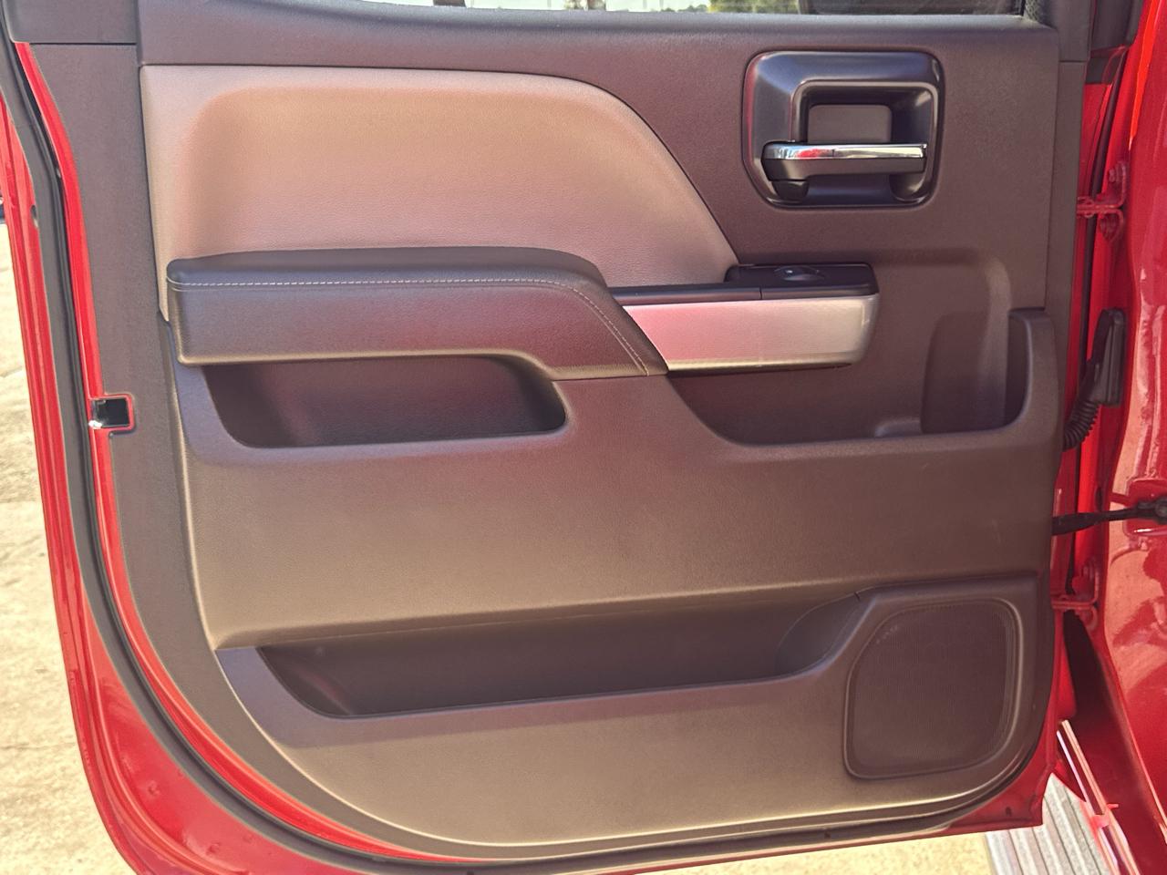 Chevrolet Silverado 1500 4WD Crew Cab 143.5" LT w/2LT 2018