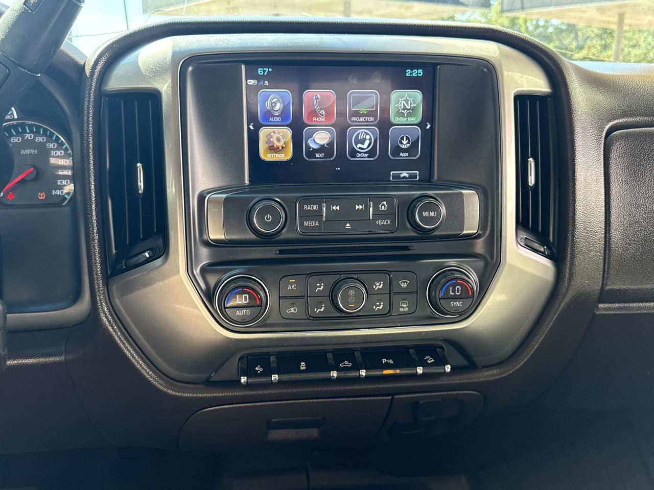 Chevrolet Silverado 1500 4WD Crew Cab 143.5" LT w/2LT 2018
