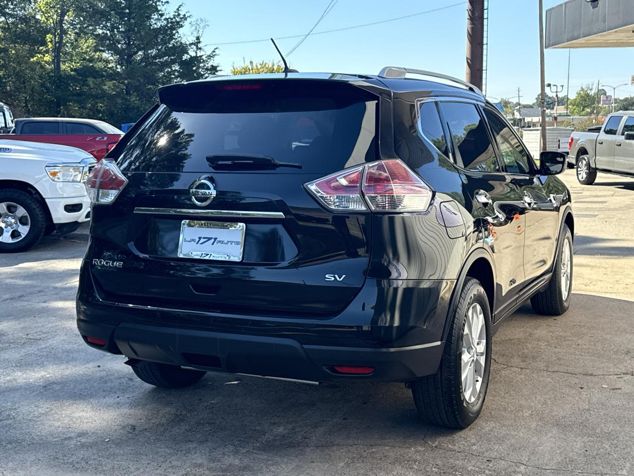 Nissan Rogue FWD 4dr SV 2015