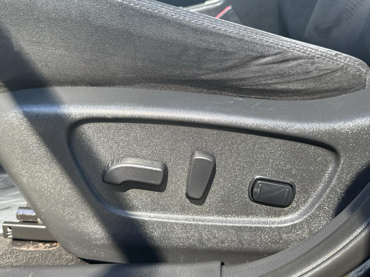 Nissan Rogue FWD 4dr SV 2015