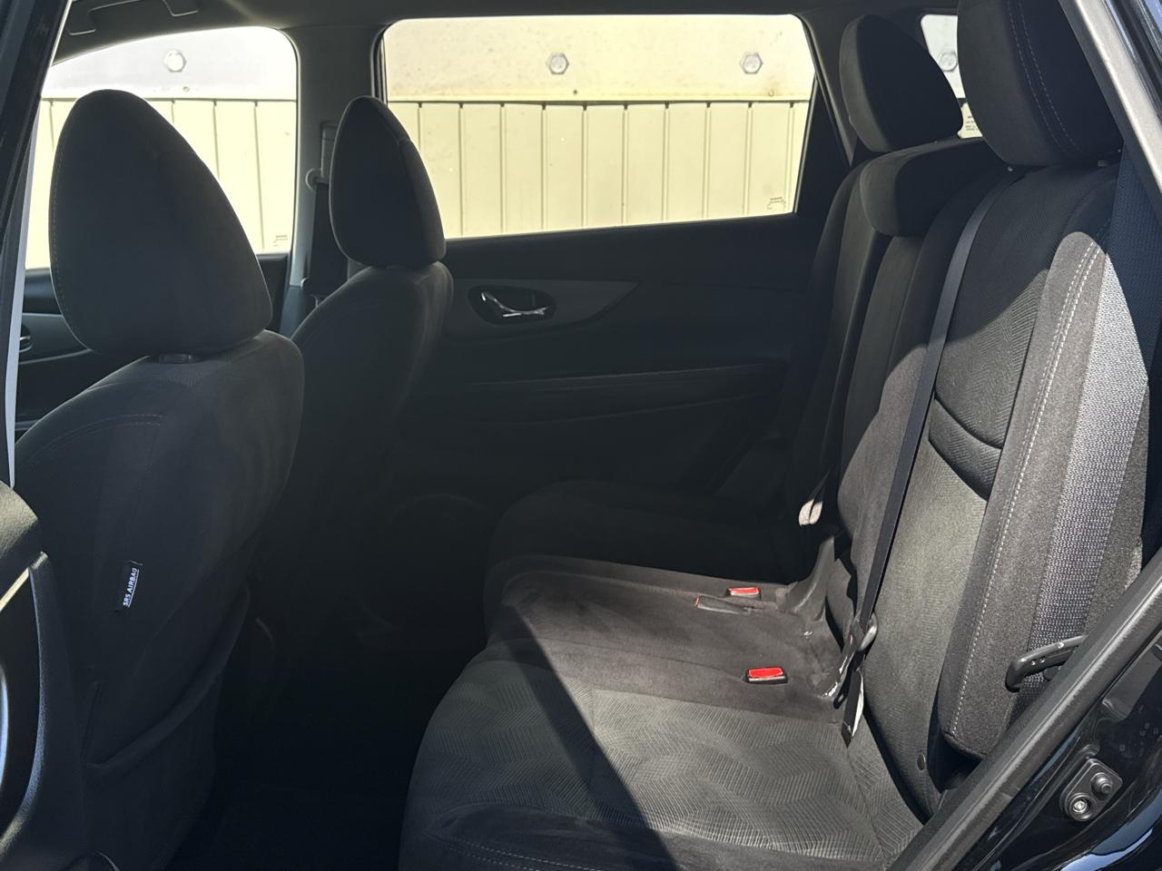 Nissan Rogue FWD 4dr SV 2015