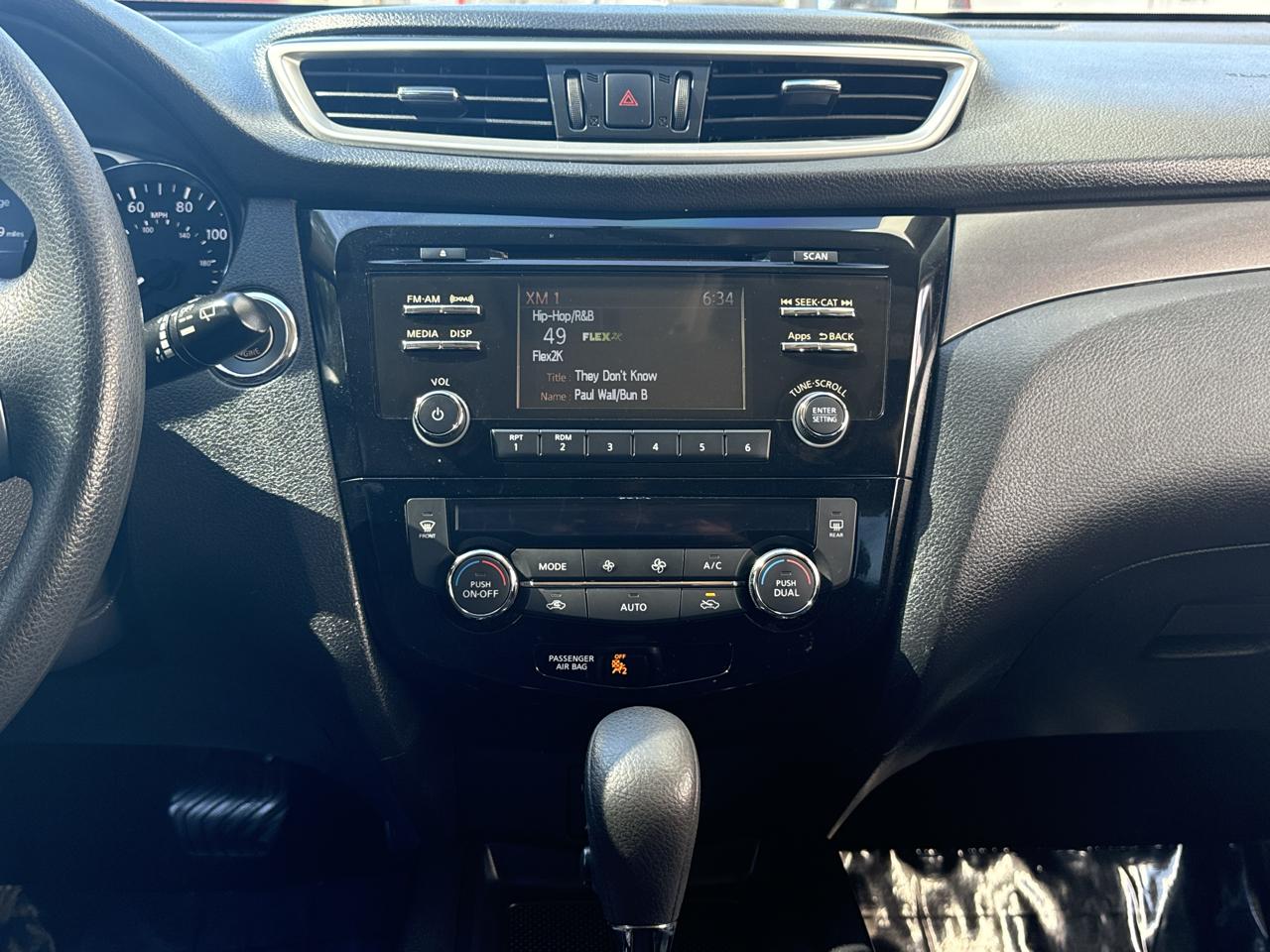 Nissan Rogue FWD 4dr SV 2015