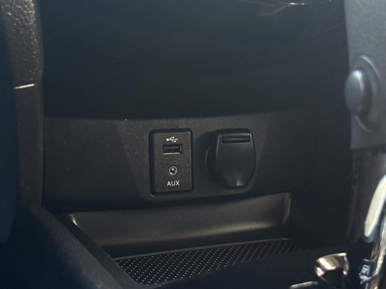 Nissan Rogue FWD 4dr SV 2015