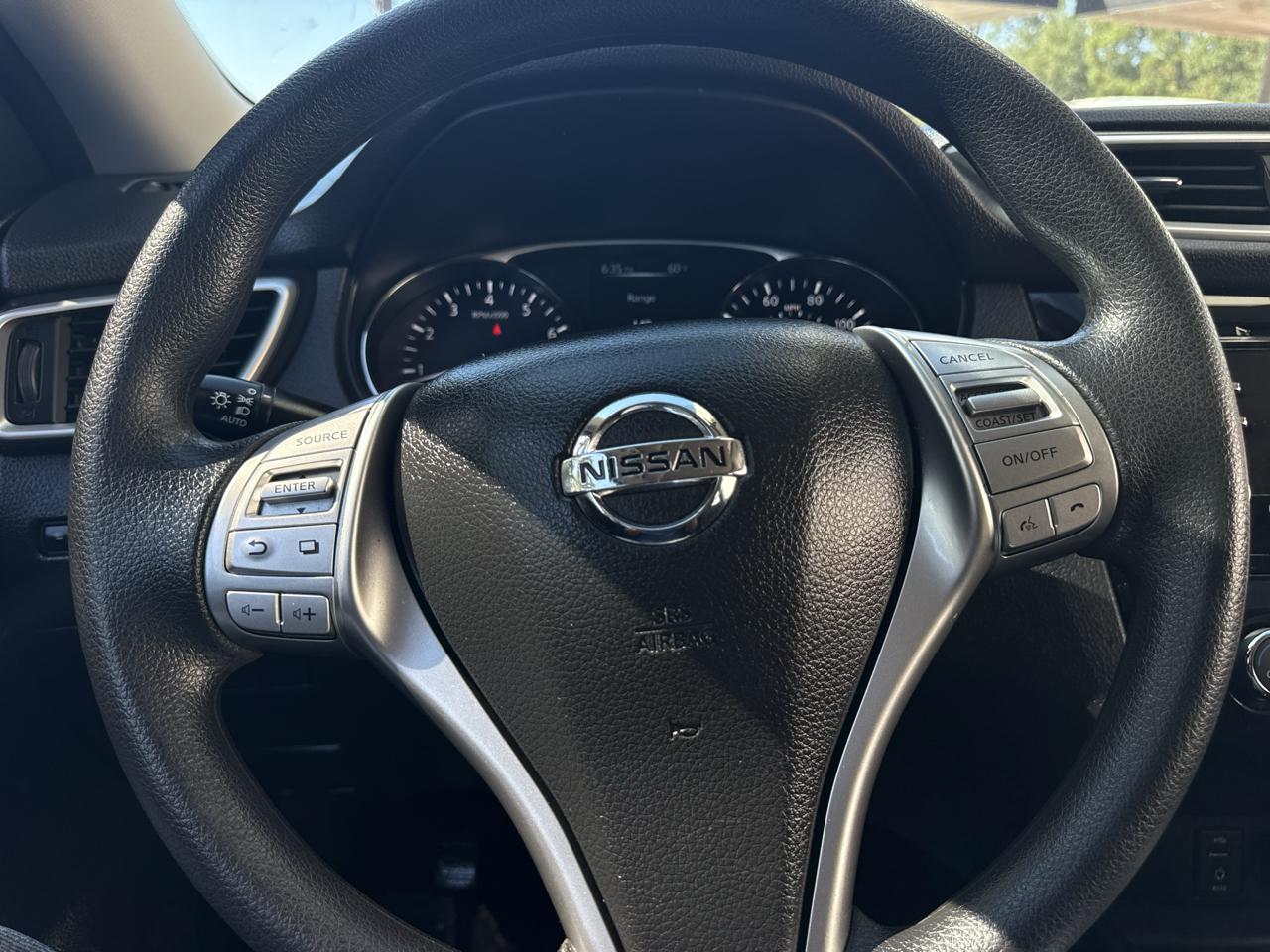 Nissan Rogue FWD 4dr SV 2015