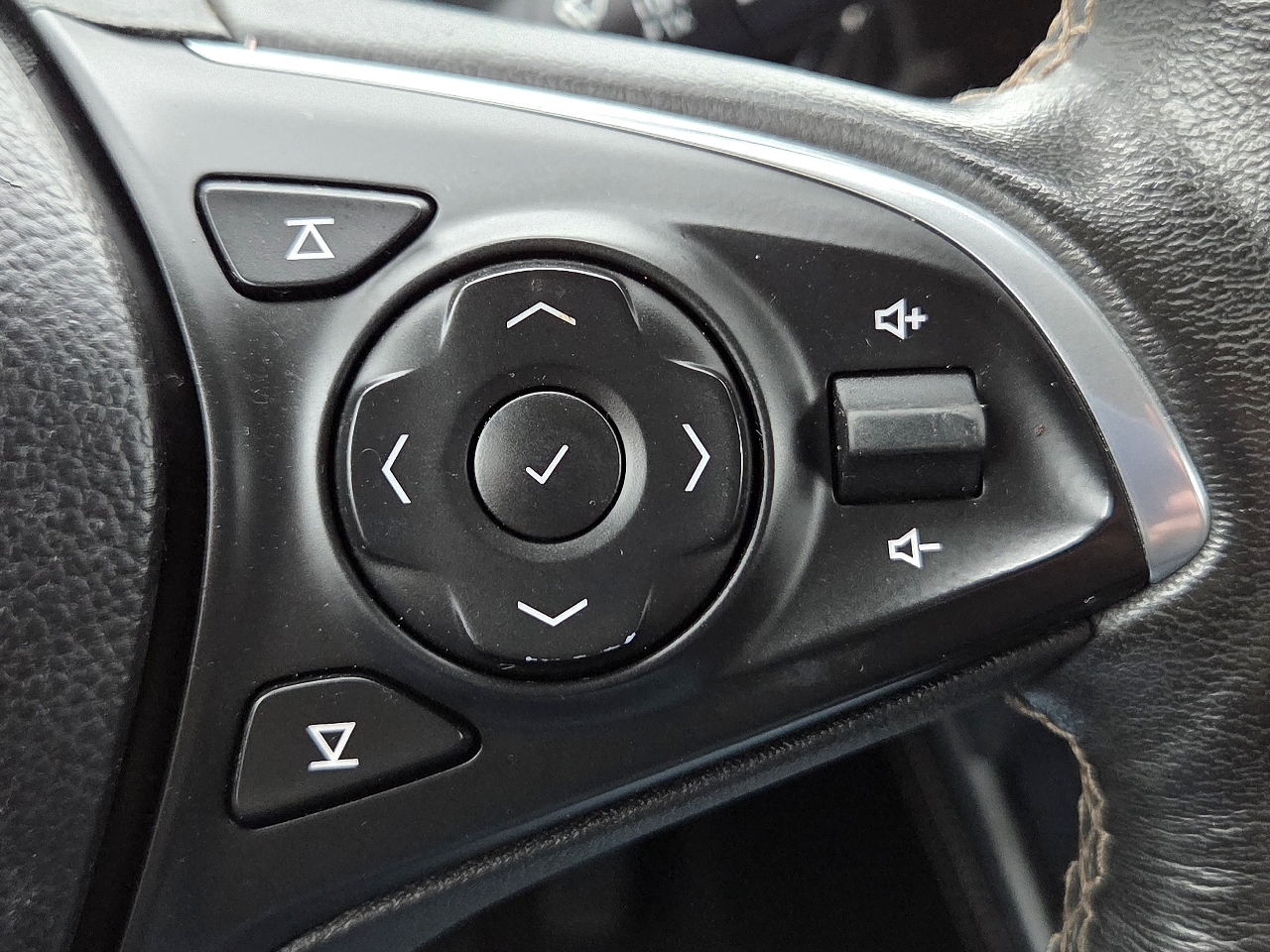 Buick Envision Essense 2018