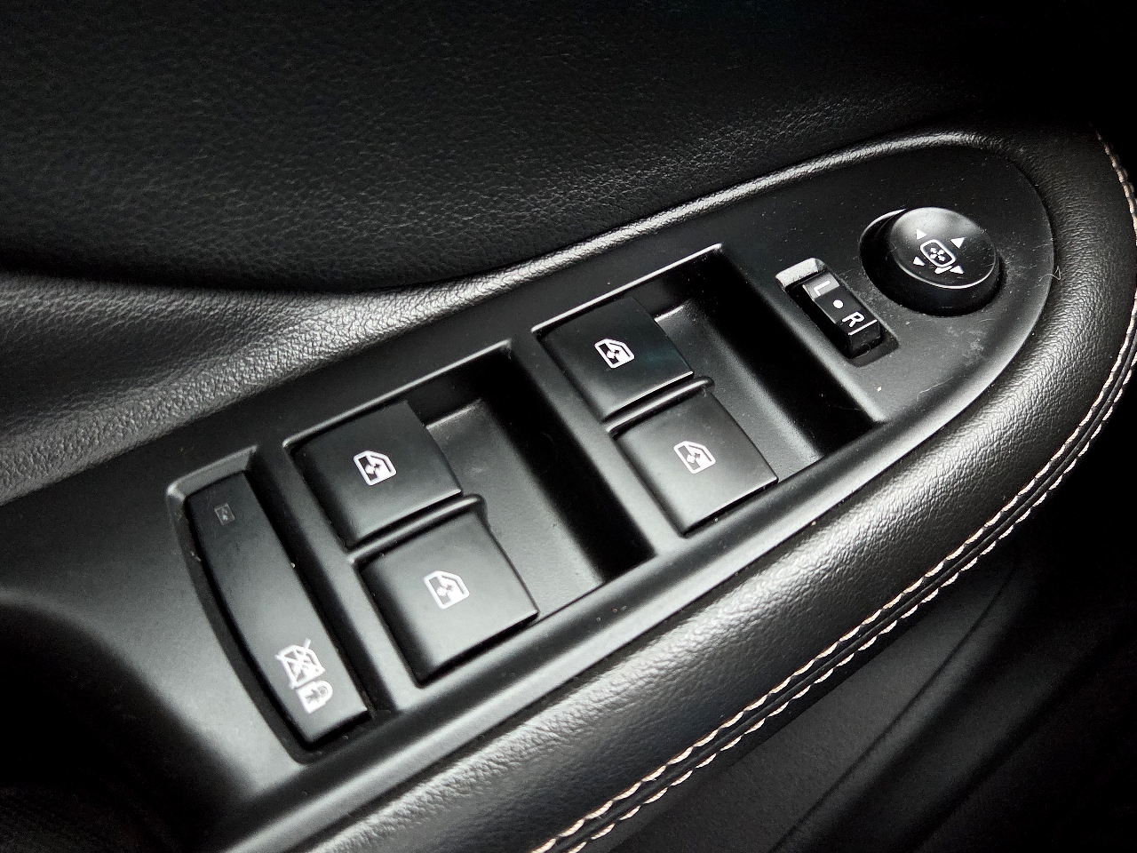 Buick Envision Essense 2018