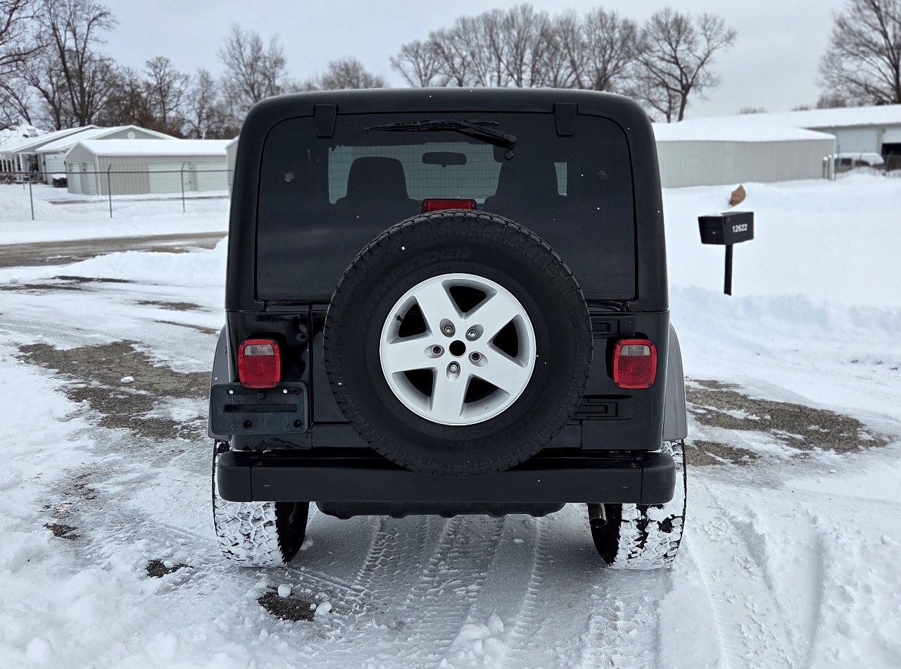 Jeep Wrangler X 2D SUV 4WD 2004