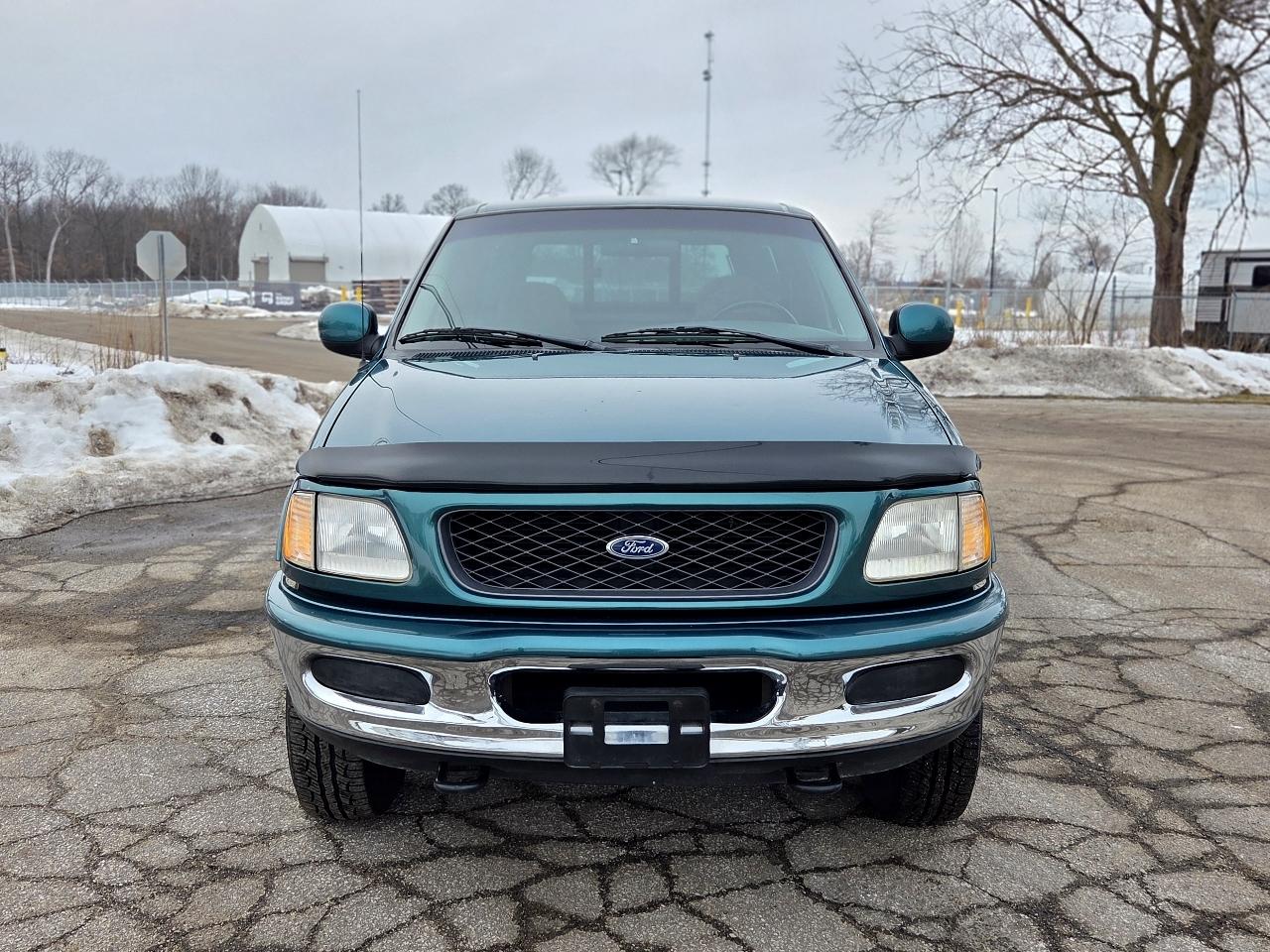 Ford F-150 XLT Reg. Cab Long Bed 4WD 1998