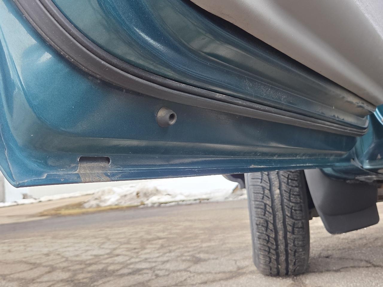 Ford F-150 XLT Reg. Cab Long Bed 4WD 1998