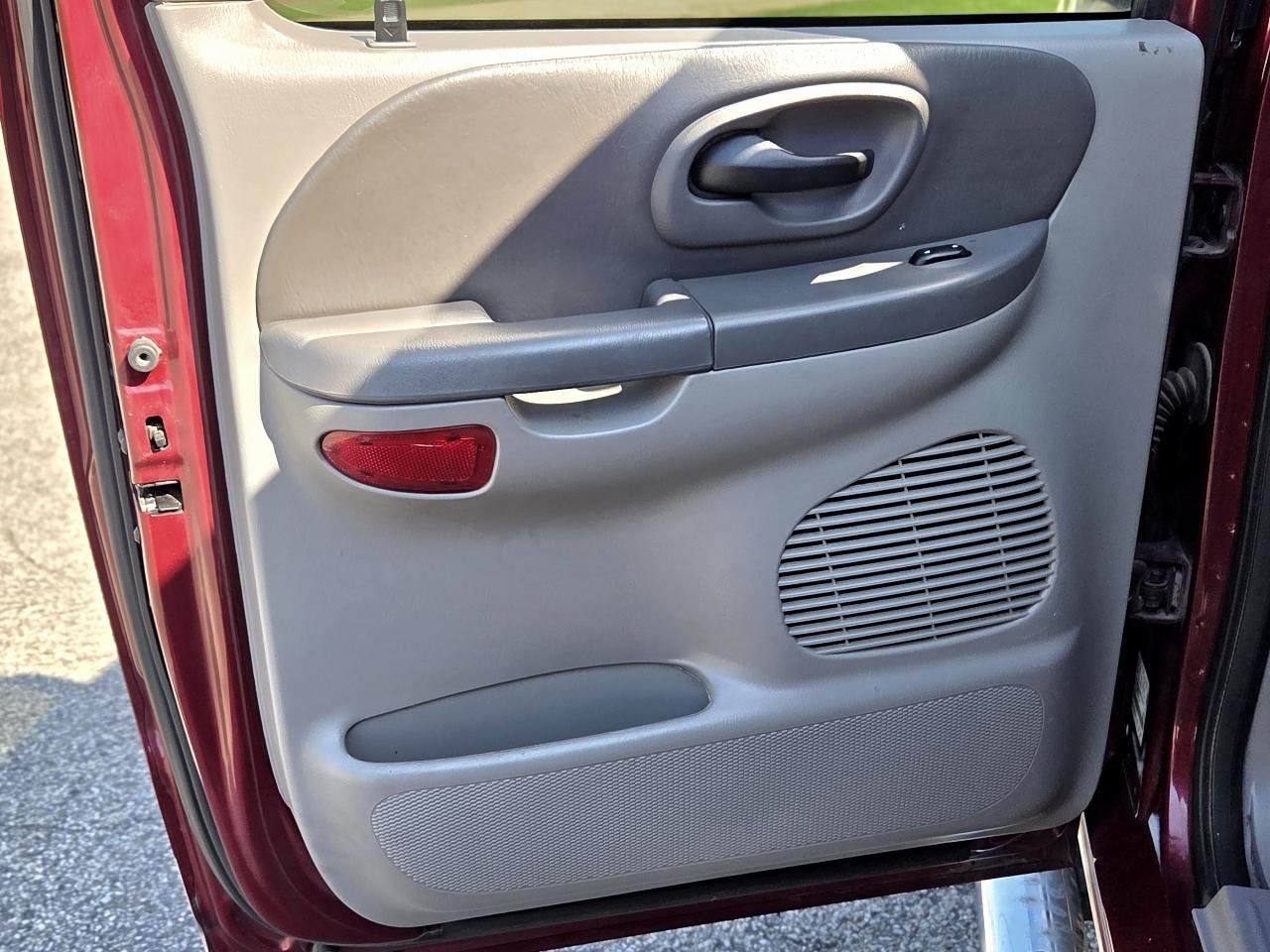 Ford F-150 Lariat SuperCrew 4WD 2003