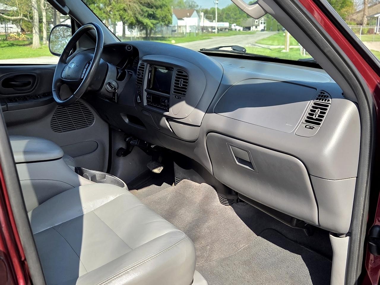 Ford F-150 Lariat SuperCrew 4WD 2003