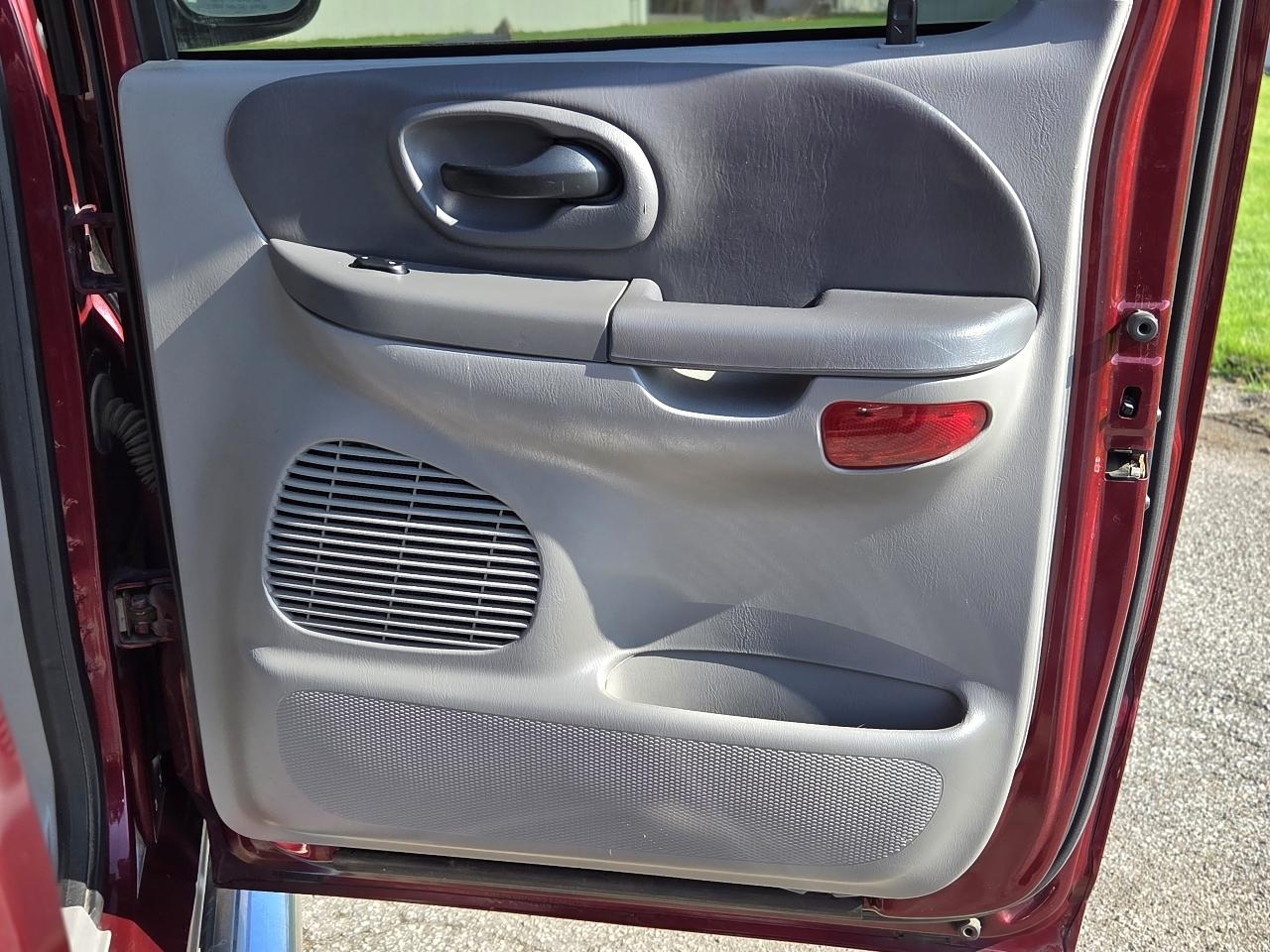 Ford F-150 Lariat SuperCrew 4WD 2003