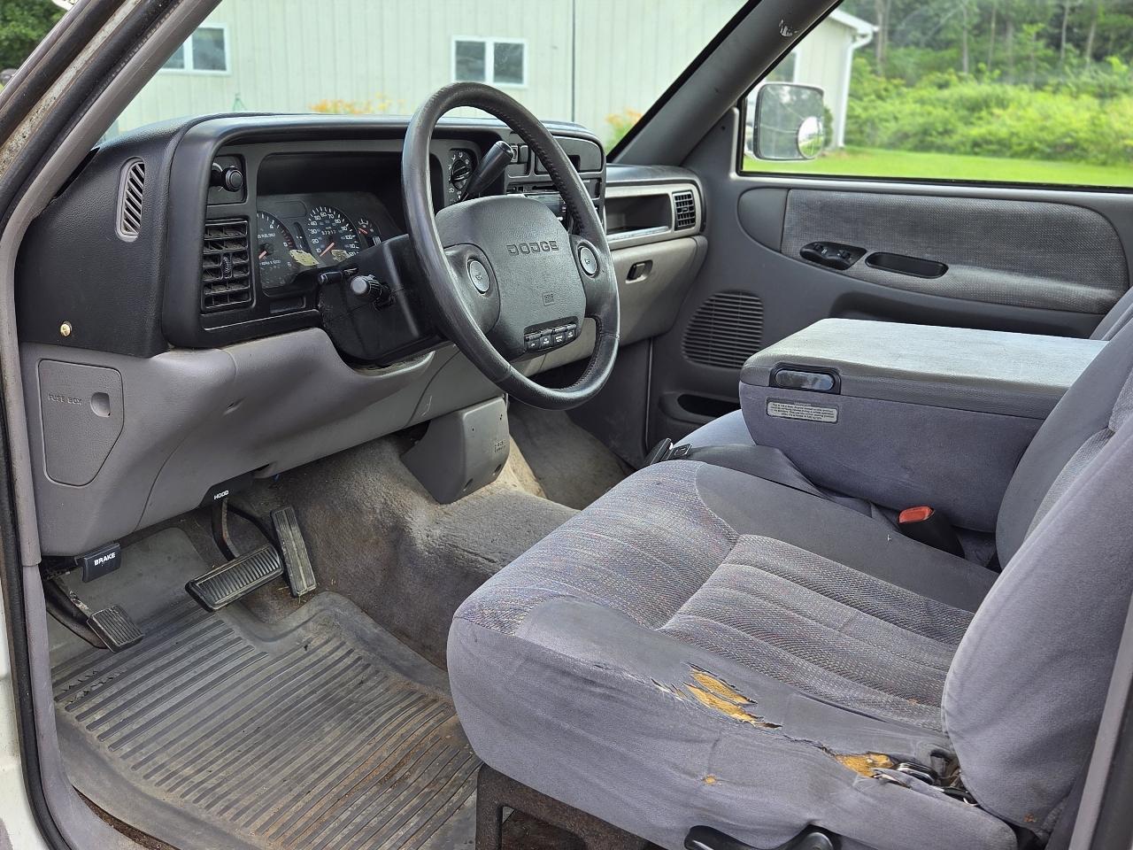 Dodge Ram 2500 LT LD Reg. Cab 8-ft. Bed 2WD 1995