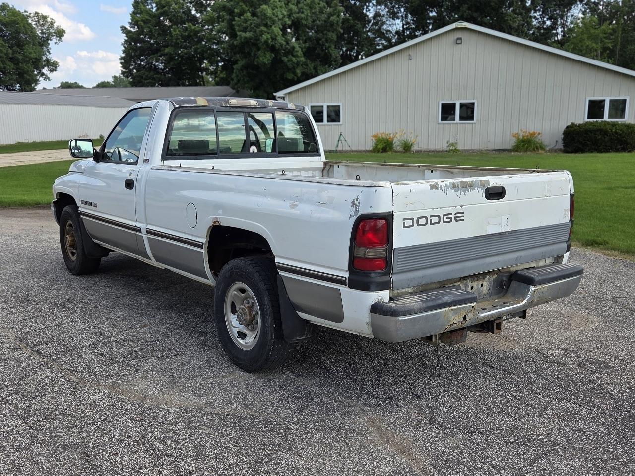Dodge Ram 2500 LT LD Reg. Cab 8-ft. Bed 2WD 1995