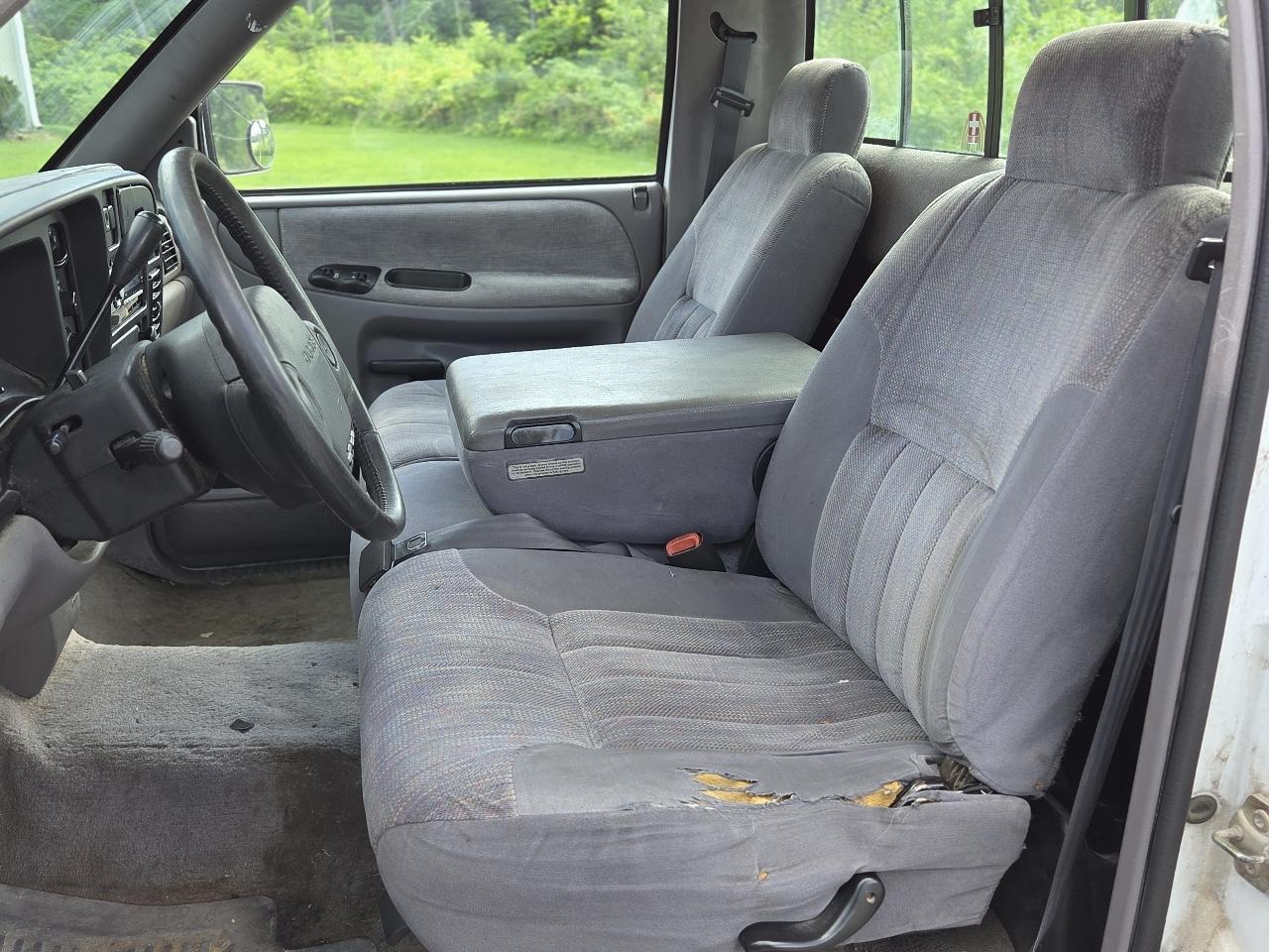 Dodge Ram 2500 LT LD Reg. Cab 8-ft. Bed 2WD 1995