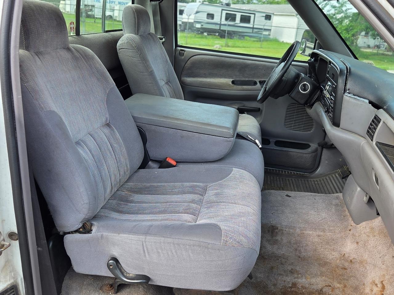 Dodge Ram 2500 LT LD Reg. Cab 8-ft. Bed 2WD 1995