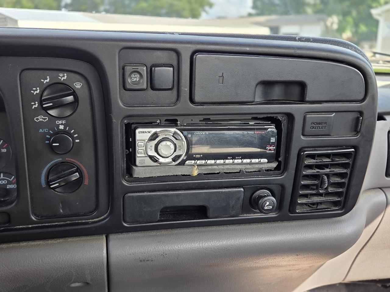 Dodge Ram 2500 LT LD Reg. Cab 8-ft. Bed 2WD 1995