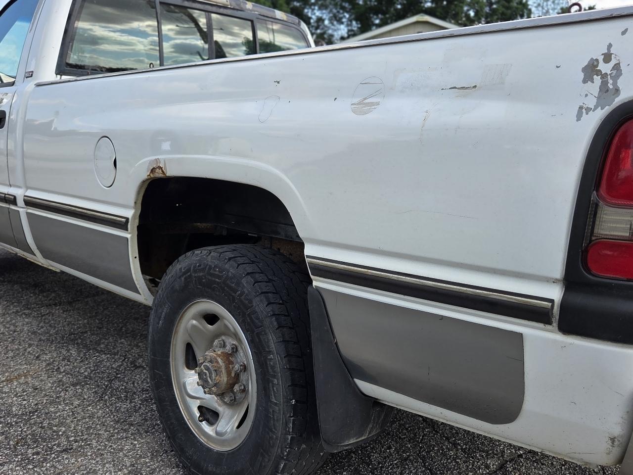 Dodge Ram 2500 LT LD Reg. Cab 8-ft. Bed 2WD 1995