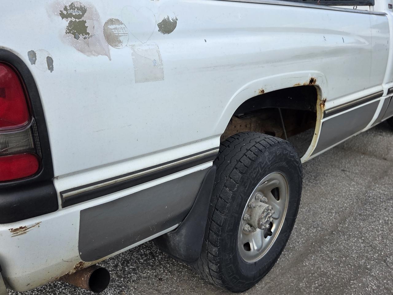 Dodge Ram 2500 LT LD Reg. Cab 8-ft. Bed 2WD 1995