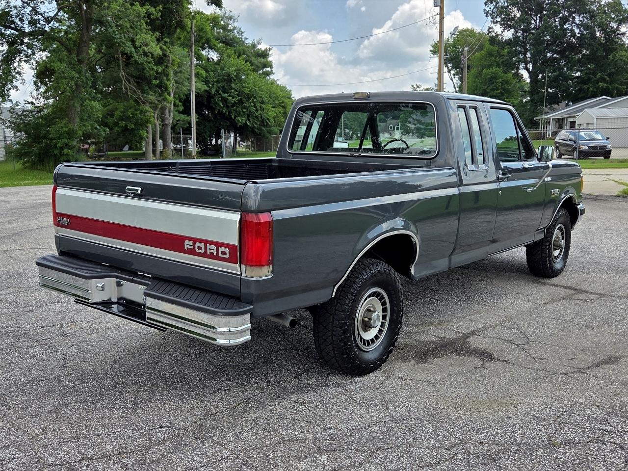 Ford F-150 XLT Lariat 1989