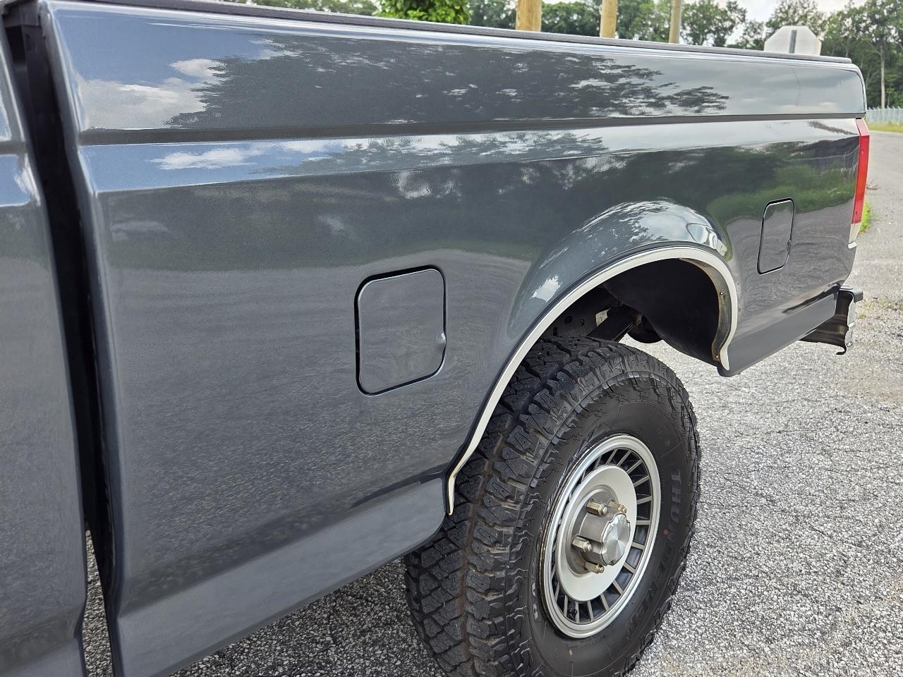 Ford F-150 XLT Lariat 1989