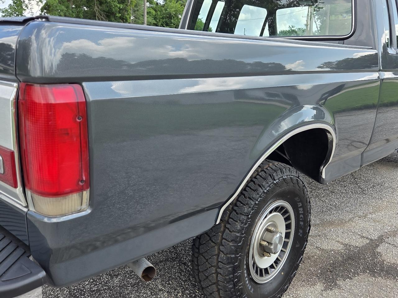 Ford F-150 XLT Lariat 1989