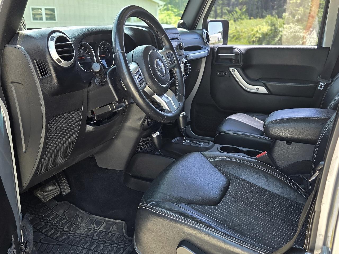 Jeep Wrangler Unlimited Sport 4WD 2013