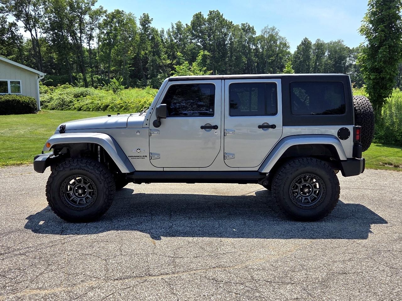 Jeep Wrangler Unlimited Sport 4WD 2013